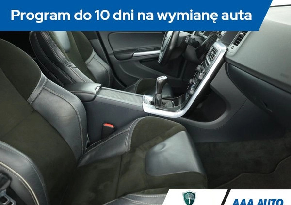 Volvo V60 cena 51000 przebieg: 223944, rok produkcji 2015 z Zalewo małe 232